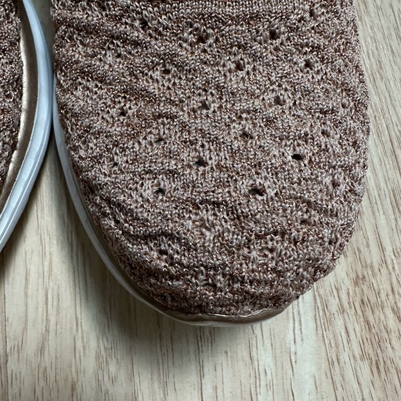 New with Box APL Rose Gold Tech Phantom Sneakers 8.5 - Picture 3 of 14